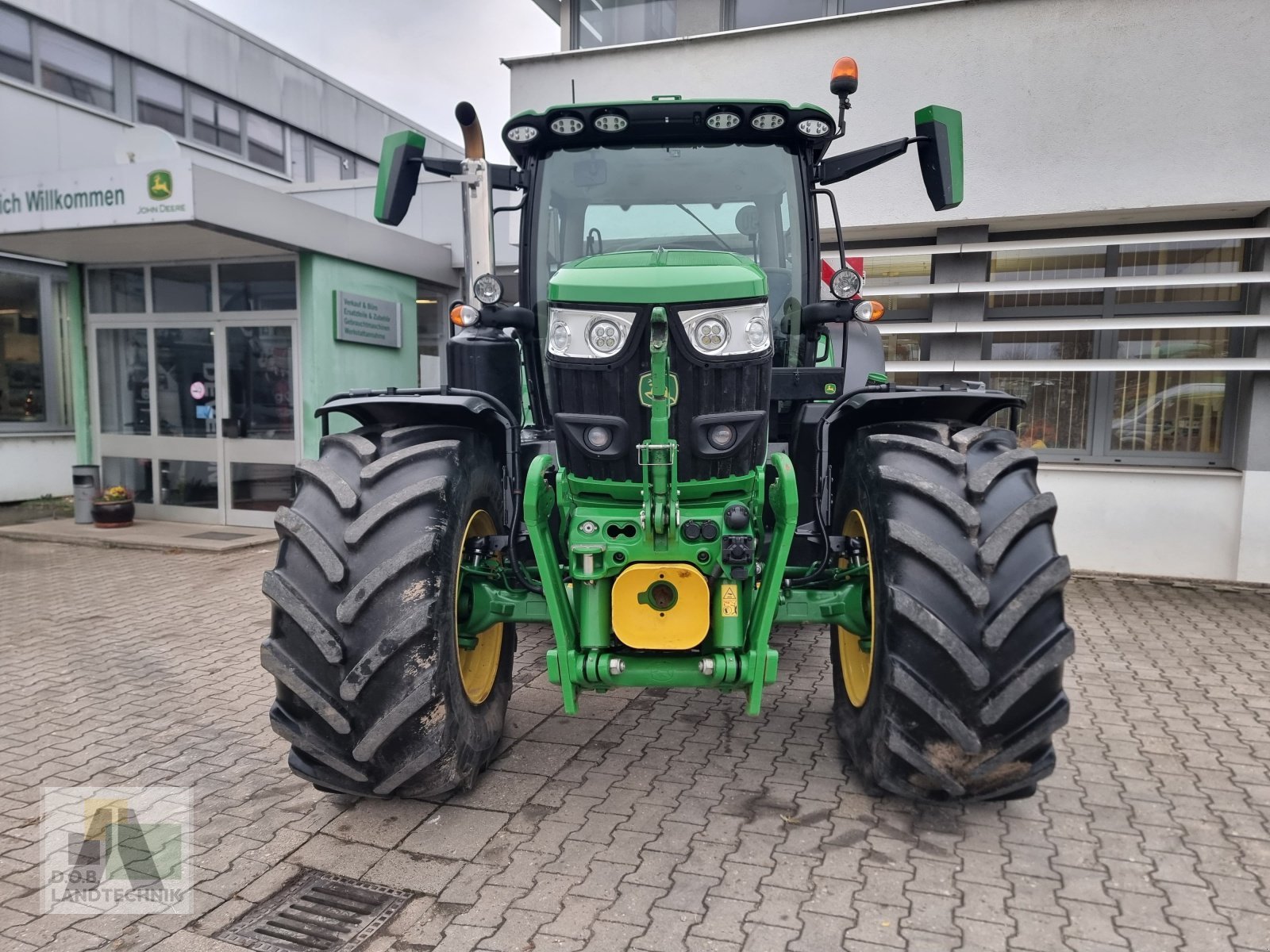 Traktor des Typs John Deere 6R185 6R 185 Garantieverlängerung bis 2026 + Reifendruckregelanlage, Gebrauchtmaschine in Regensburg (Bild 2)