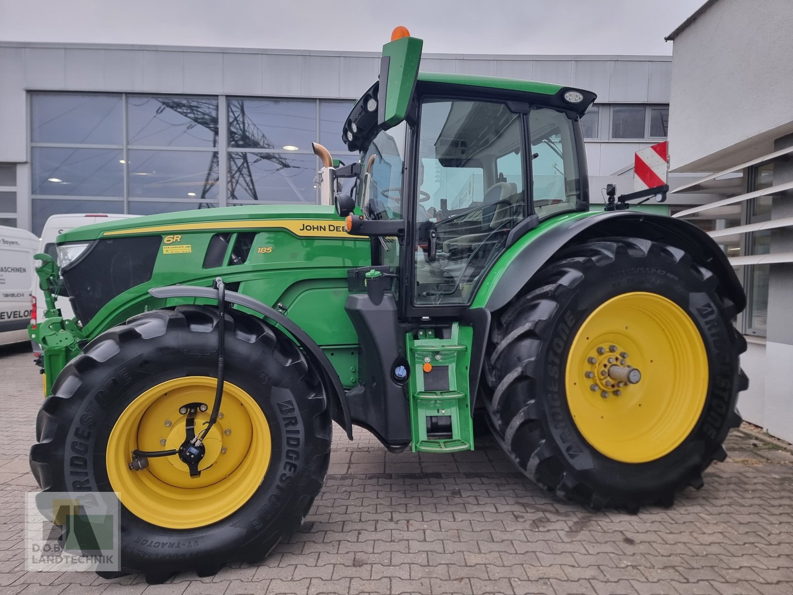 Traktor des Typs John Deere 6R185 6R 185 Garantieverlängerung bis 2026 + Reifendruckregelanlage, Gebrauchtmaschine in Regensburg (Bild 3)