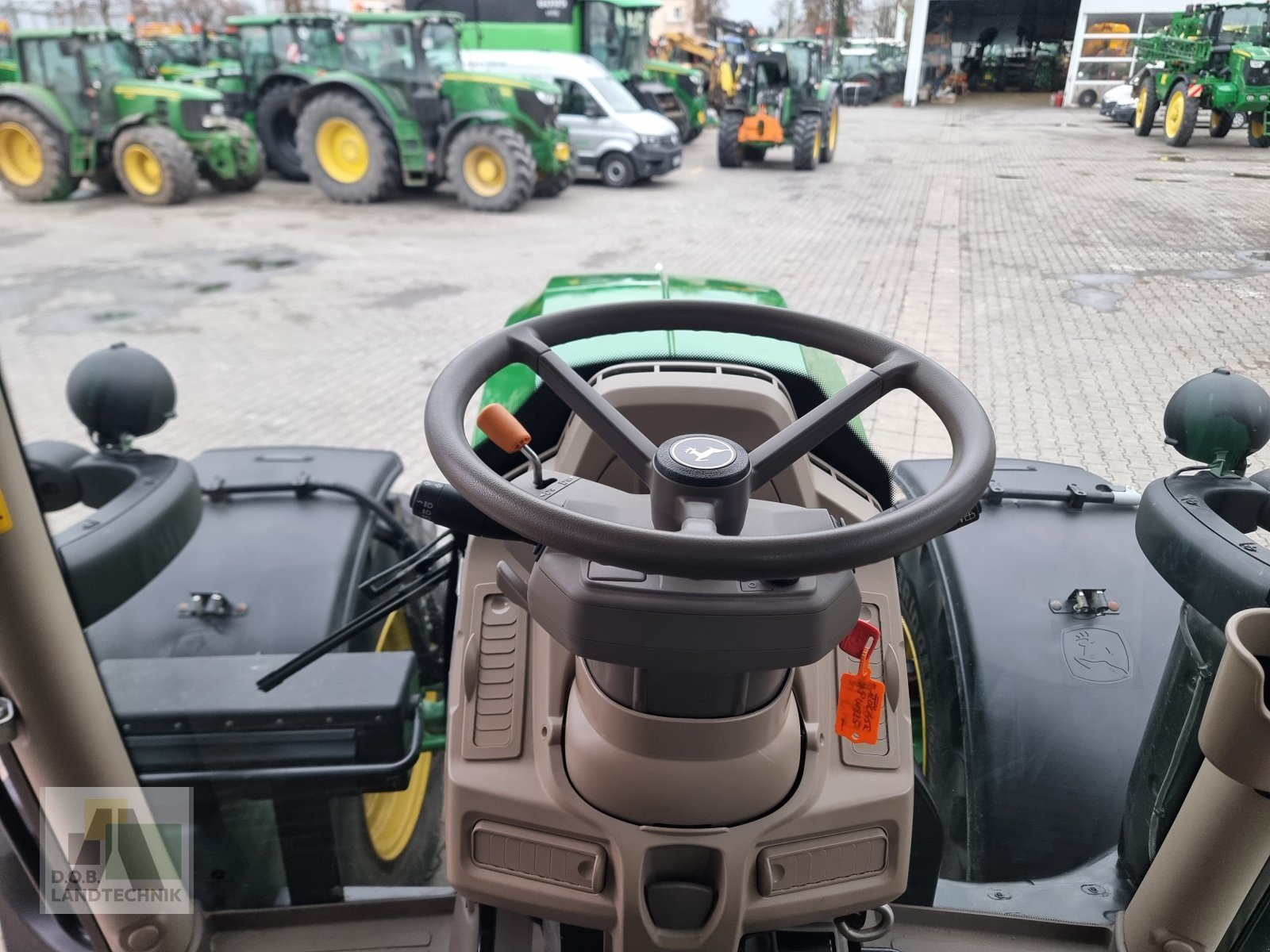 Traktor des Typs John Deere 6R185 6R 185 Garantieverlängerung bis 2026 + Reifendruckregelanlage, Gebrauchtmaschine in Regensburg (Bild 12)