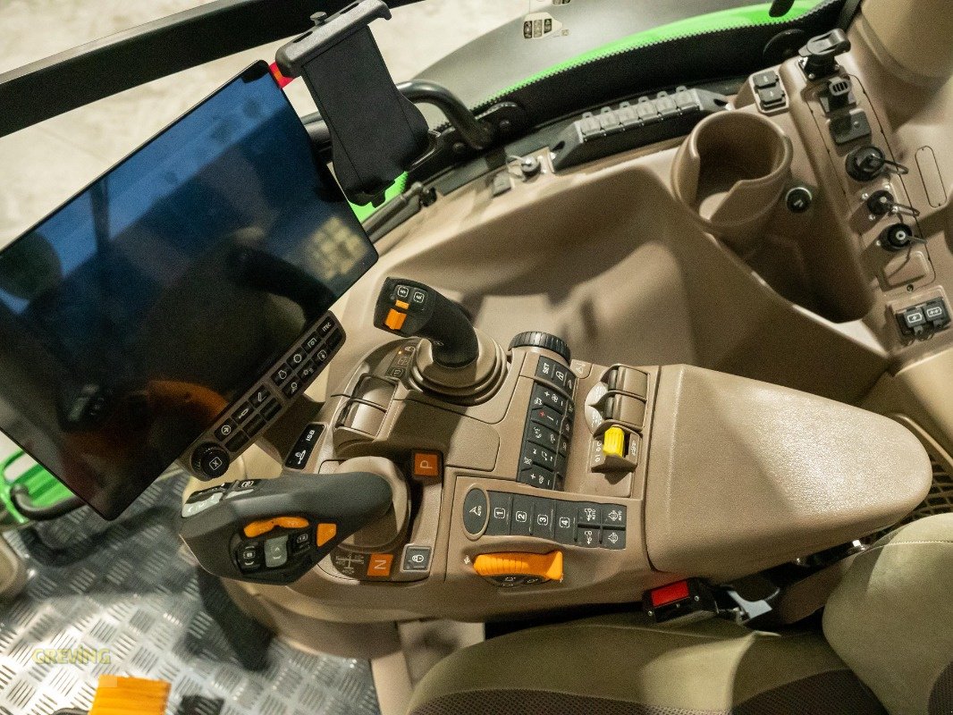 Traktor of the type John Deere 6R185 *Garantieverlängerung*, Gebrauchtmaschine in Ahaus (Picture 13)