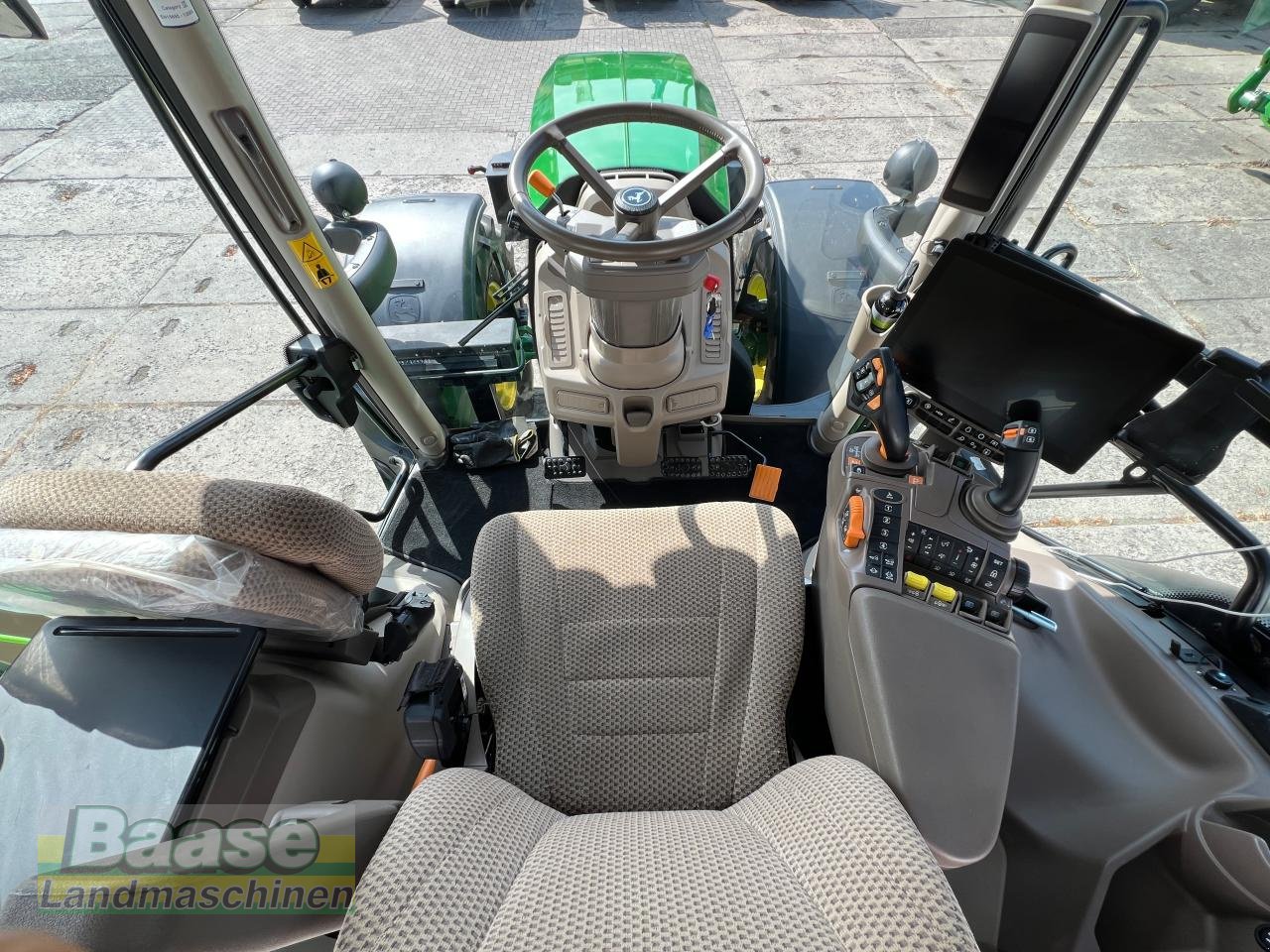 Traktor типа John Deere 6R185 Gen. 5 mit Frontzapfwelle, Gebrauchtmaschine в Holthof (Фотография 11)