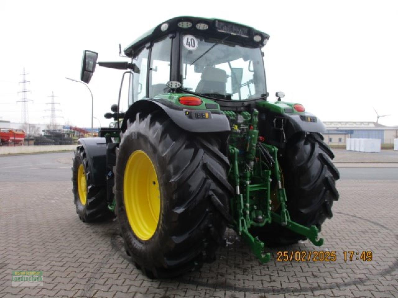 Traktor des Typs John Deere 6R185 Power Gard, Neumaschine in Büren (Bild 3)