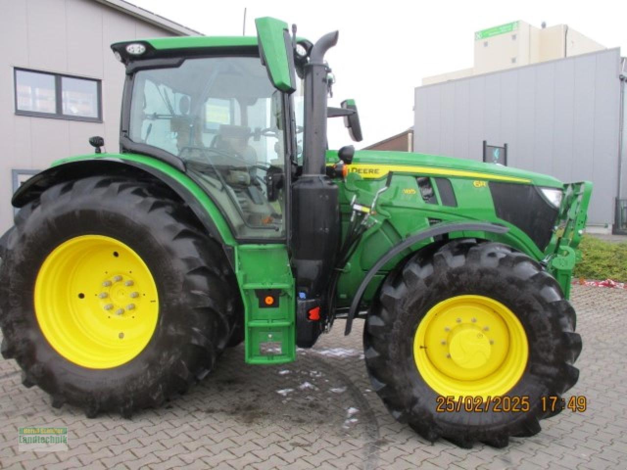 Traktor des Typs John Deere 6R185 Power Gard, Neumaschine in Büren (Bild 7)