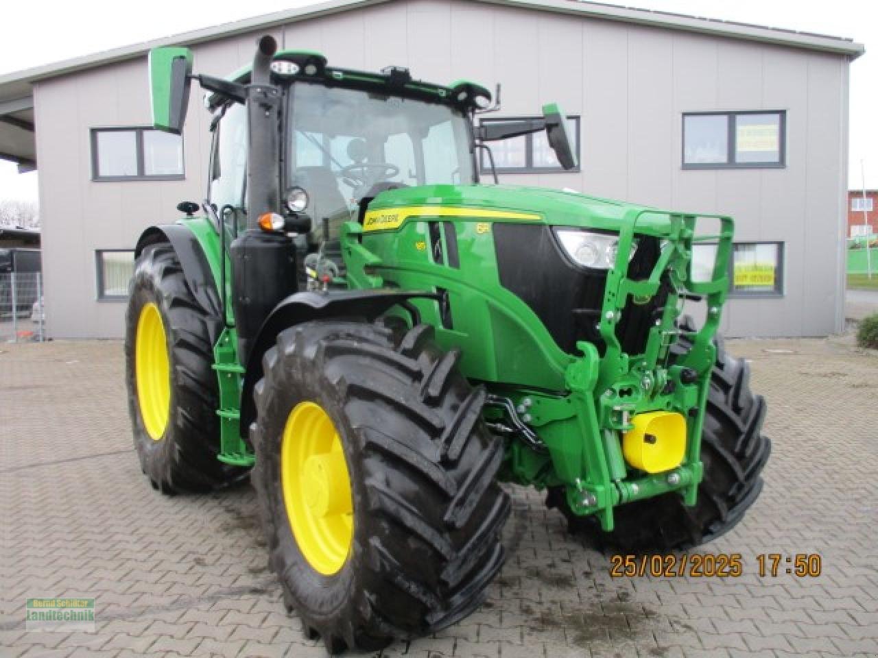 Traktor des Typs John Deere 6R185 Power Gard, Neumaschine in Büren (Bild 8)