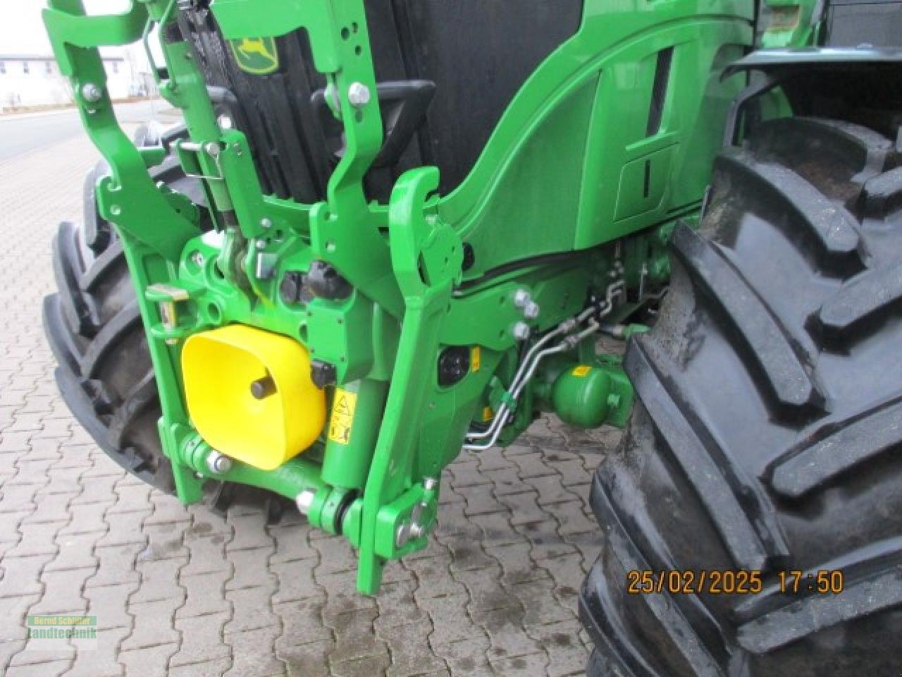 Traktor des Typs John Deere 6R185 Power Gard, Neumaschine in Büren (Bild 10)