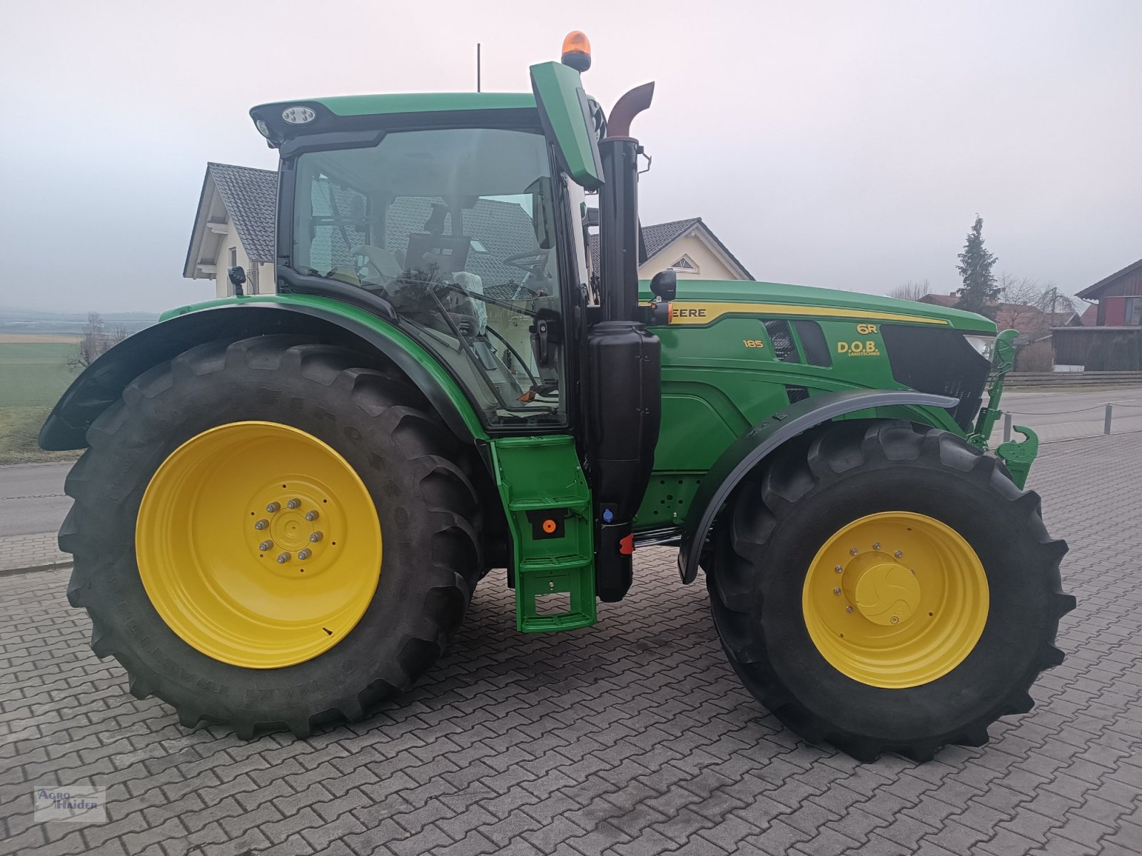 Traktor типа John Deere 6R185, Gebrauchtmaschine в Moosthenning (Фотография 9)