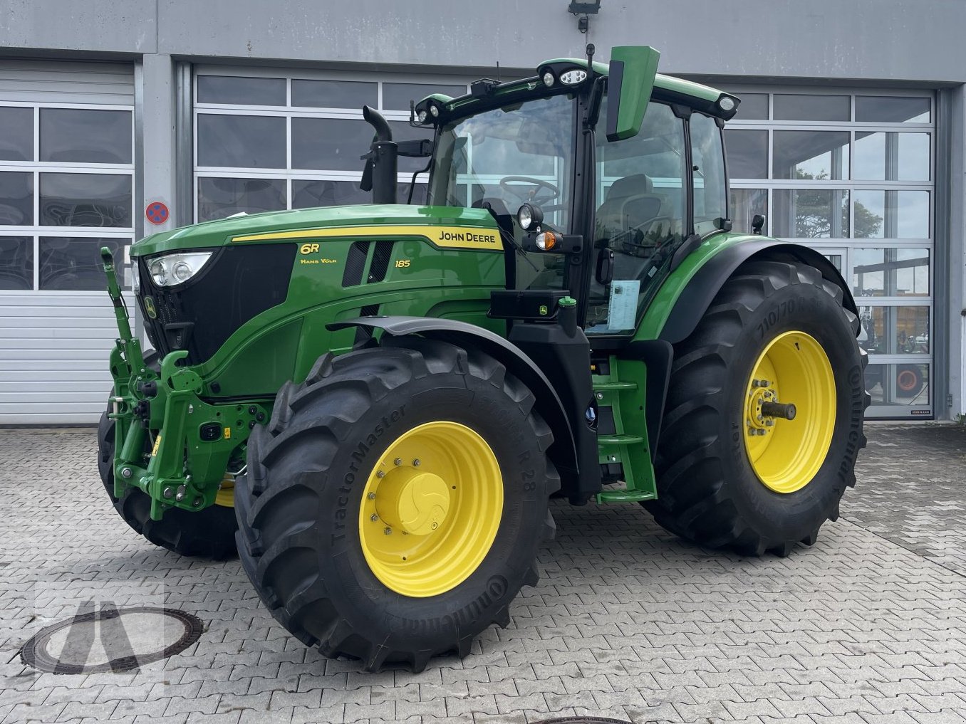Traktor типа John Deere 6R185, Gebrauchtmaschine в Eggenfelden (Фотография 1)