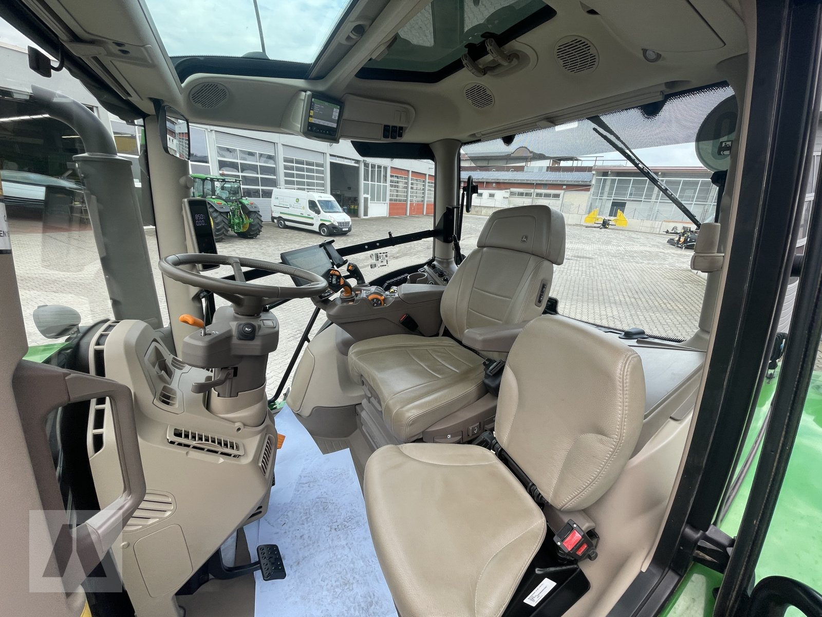 Traktor типа John Deere 6R185, Gebrauchtmaschine в Eggenfelden (Фотография 14)