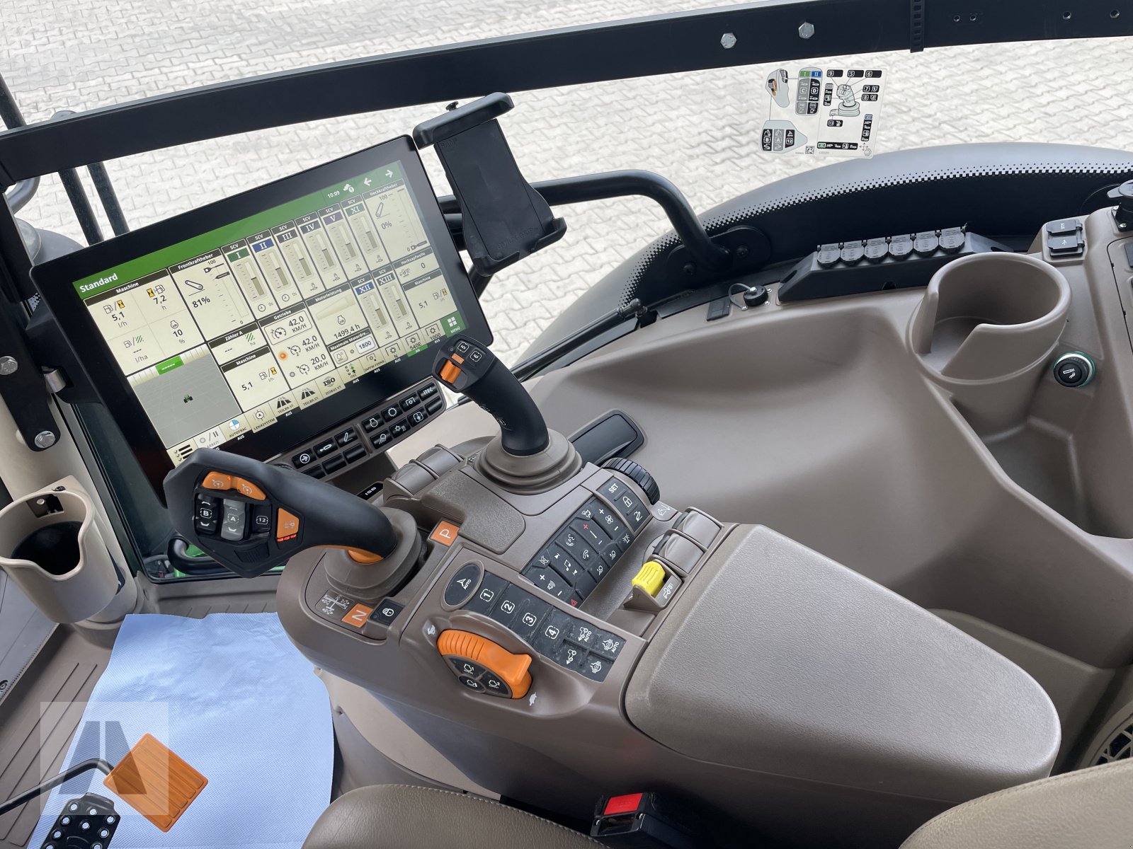 Traktor типа John Deere 6R185, Gebrauchtmaschine в Eggenfelden (Фотография 16)