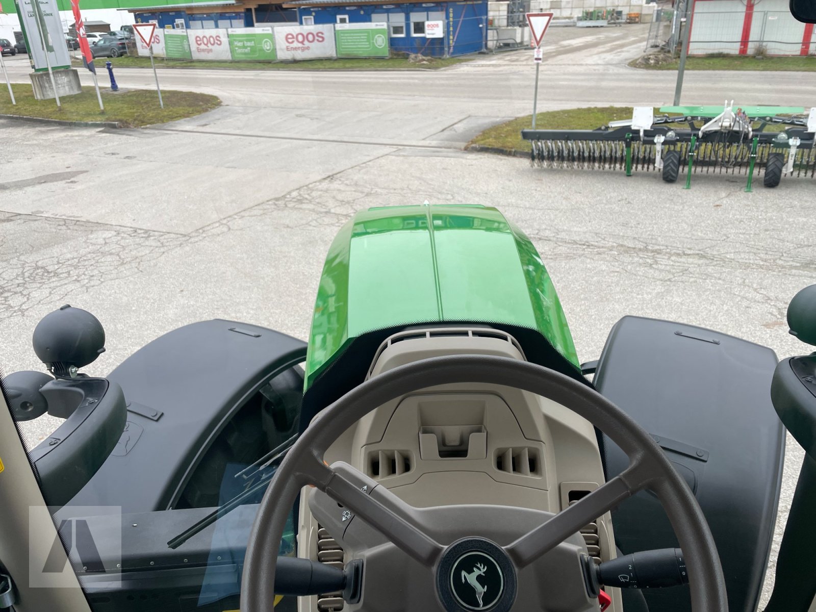 Traktor of the type John Deere 6R185, Gebrauchtmaschine in Eggenfelden (Picture 13)