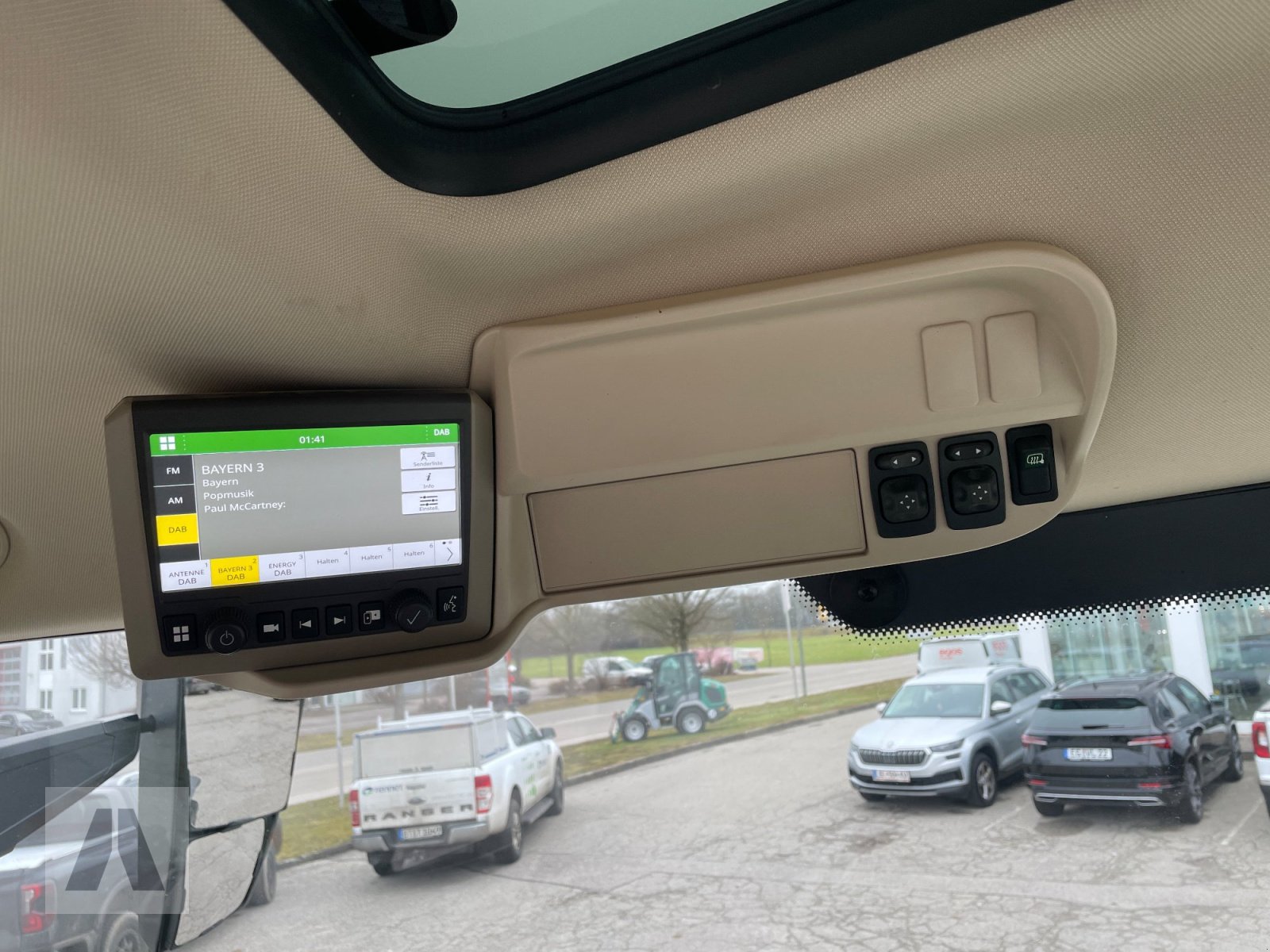 Traktor of the type John Deere 6R185, Gebrauchtmaschine in Eggenfelden (Picture 15)