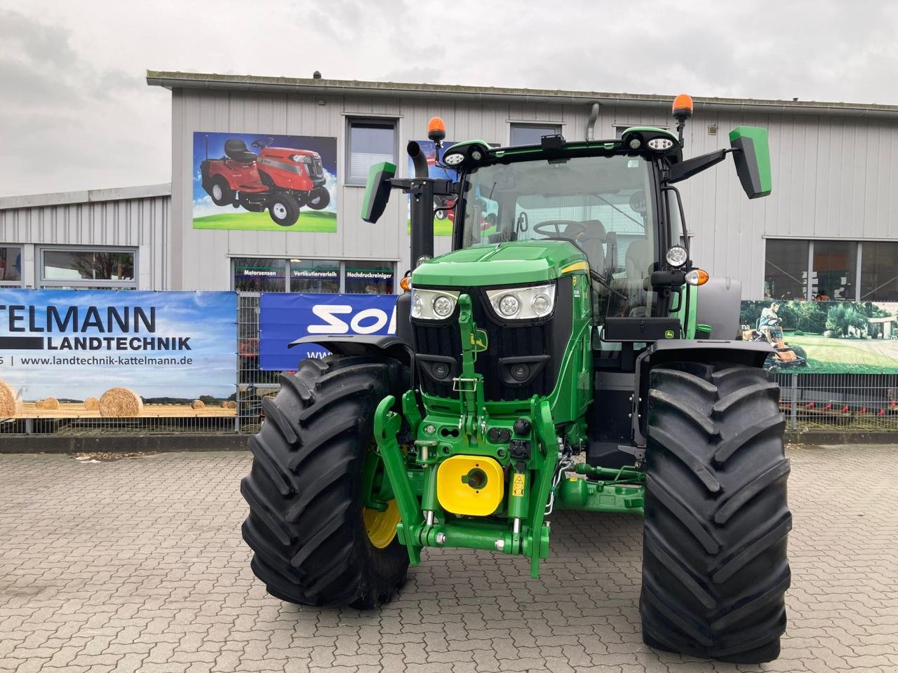 Traktor typu John Deere 6R185, Gebrauchtmaschine v Stuhr (Obrázek 1)