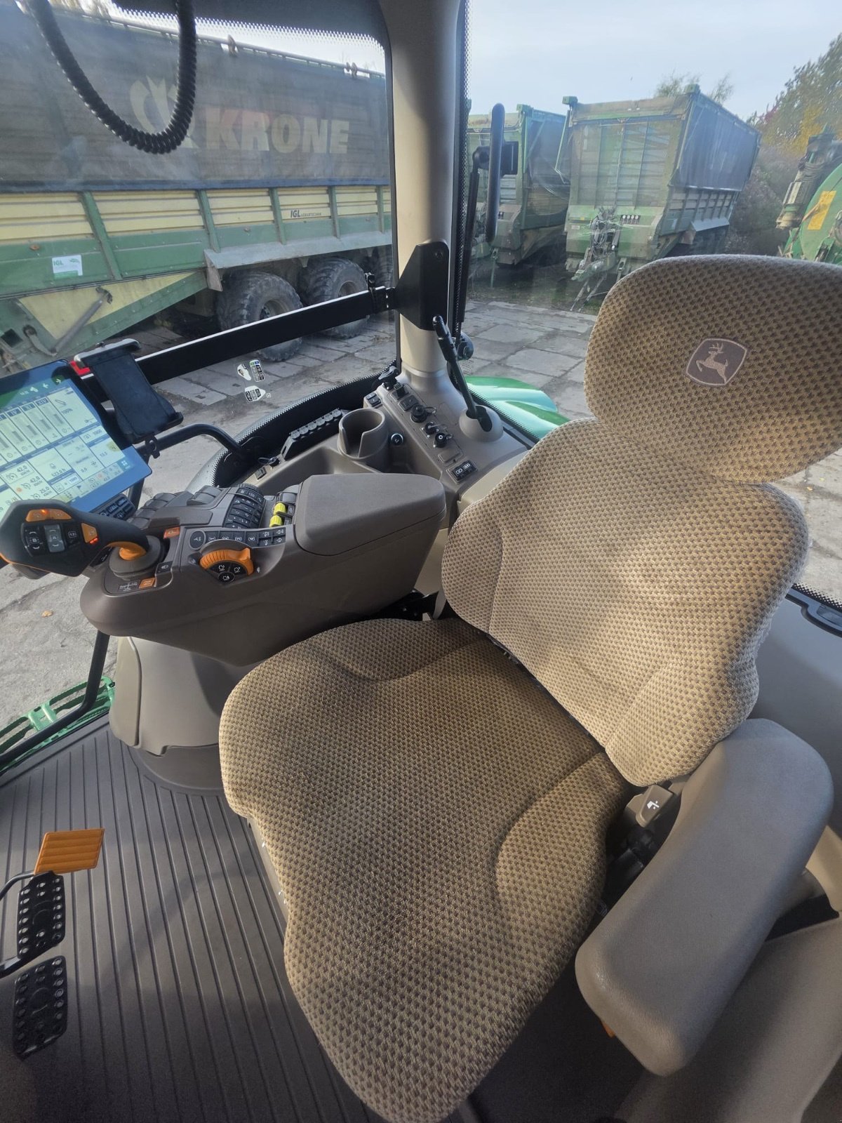 Traktor от тип John Deere 6R185, Gebrauchtmaschine в Deining (Снимка 5)