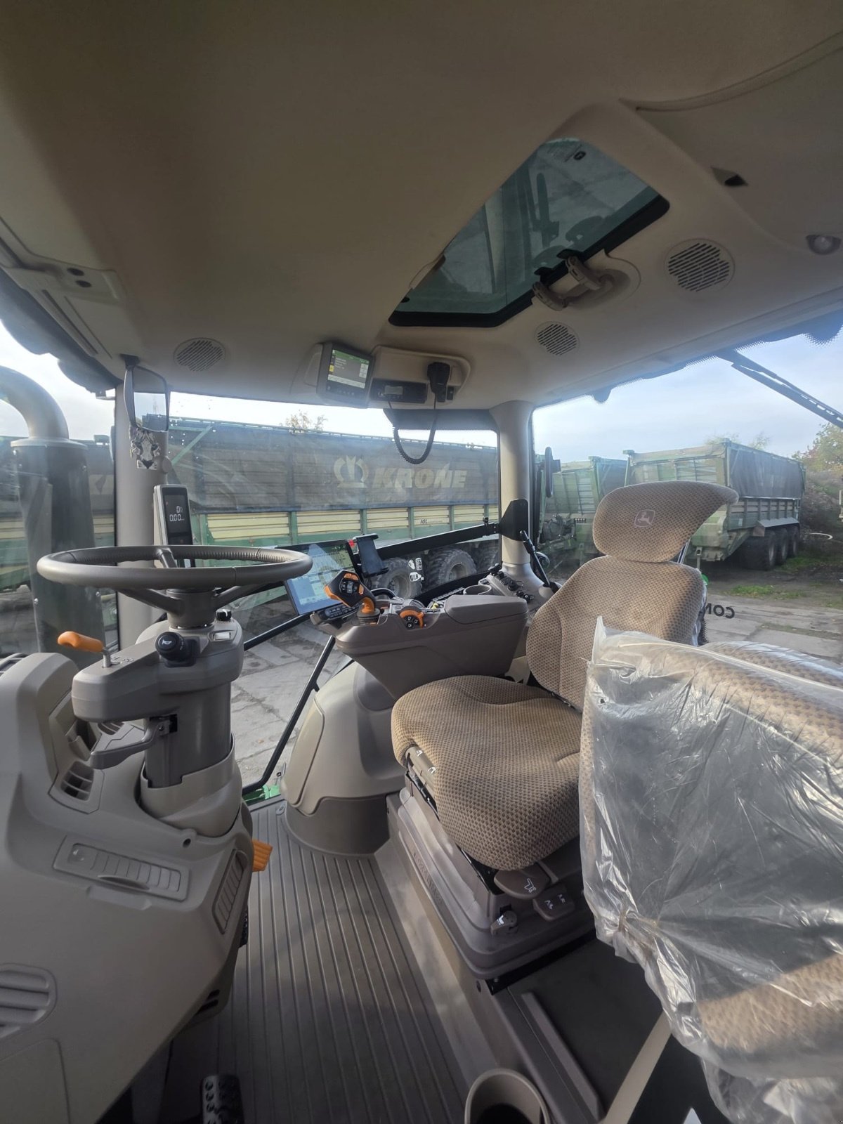 Traktor от тип John Deere 6R185, Gebrauchtmaschine в Deining (Снимка 16)