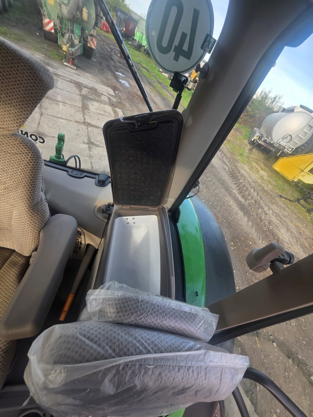 Traktor от тип John Deere 6R185, Gebrauchtmaschine в Deining (Снимка 19)