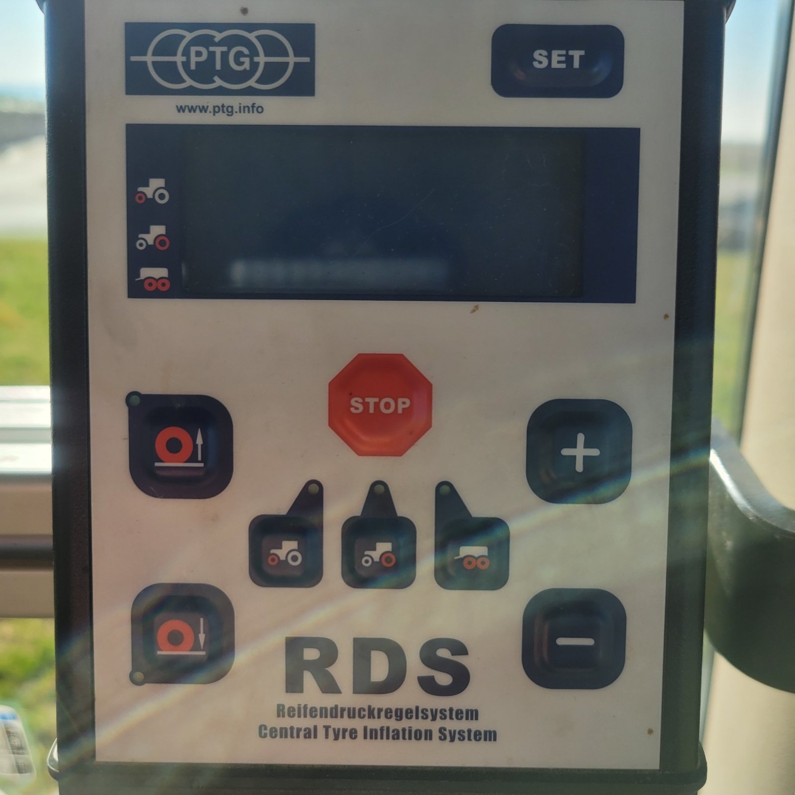 Traktor typu John Deere 6R185, Gebrauchtmaschine v Röttingen - Strüth (Obrázek 8)