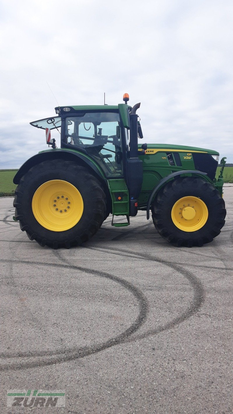 Traktor des Typs John Deere 6R195 / 6R 195, Neumaschine in Windsbach (Bild 3)