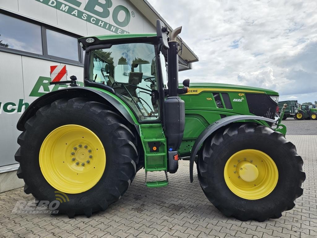 Traktor van het type John Deere 6R195 TRAKTOR, Gebrauchtmaschine in Schwaförden (Foto 4)
