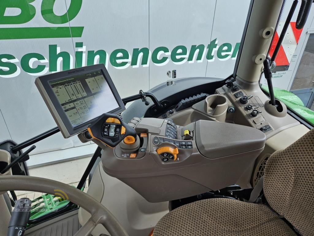 Traktor van het type John Deere 6R195 TRAKTOR, Gebrauchtmaschine in Schwaförden (Foto 10)