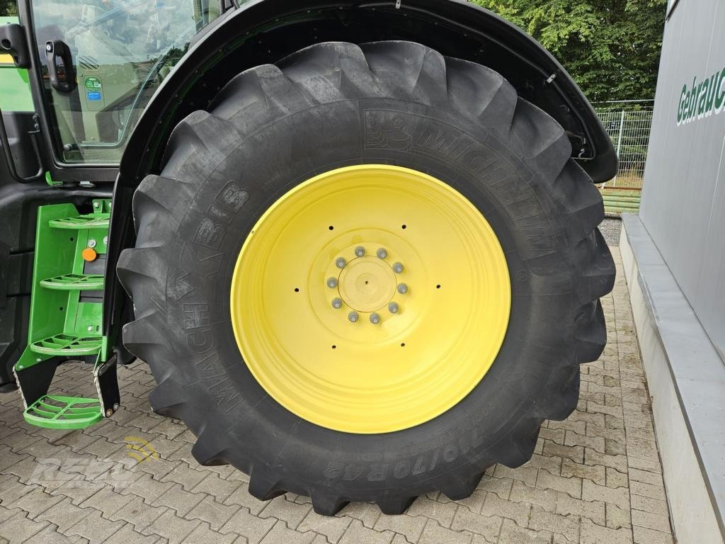 Traktor van het type John Deere 6R195 TRAKTOR, Gebrauchtmaschine in Schwaförden (Foto 15)