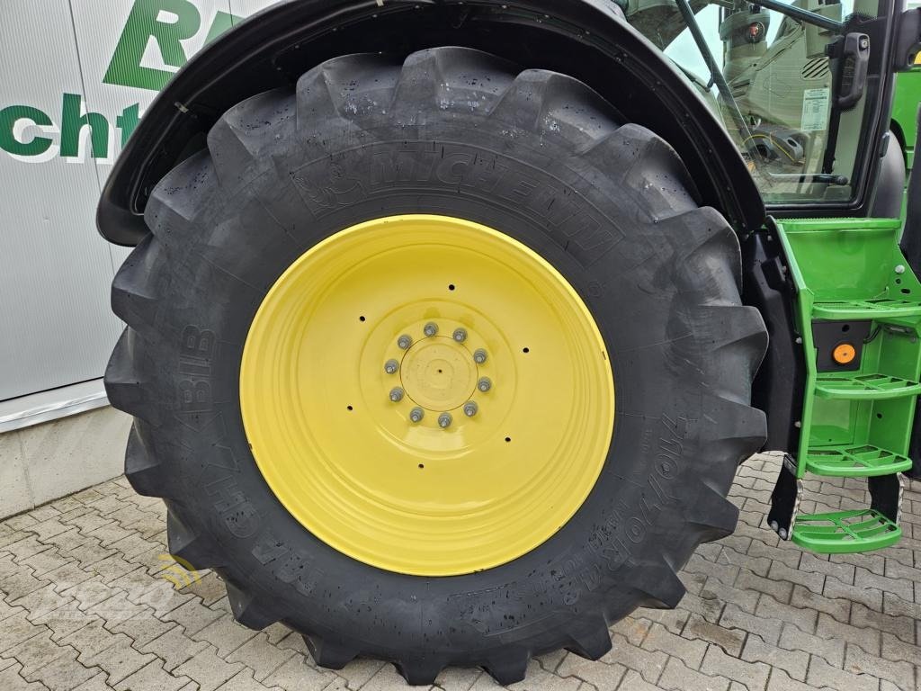 Traktor van het type John Deere 6R195 TRAKTOR, Gebrauchtmaschine in Schwaförden (Foto 22)