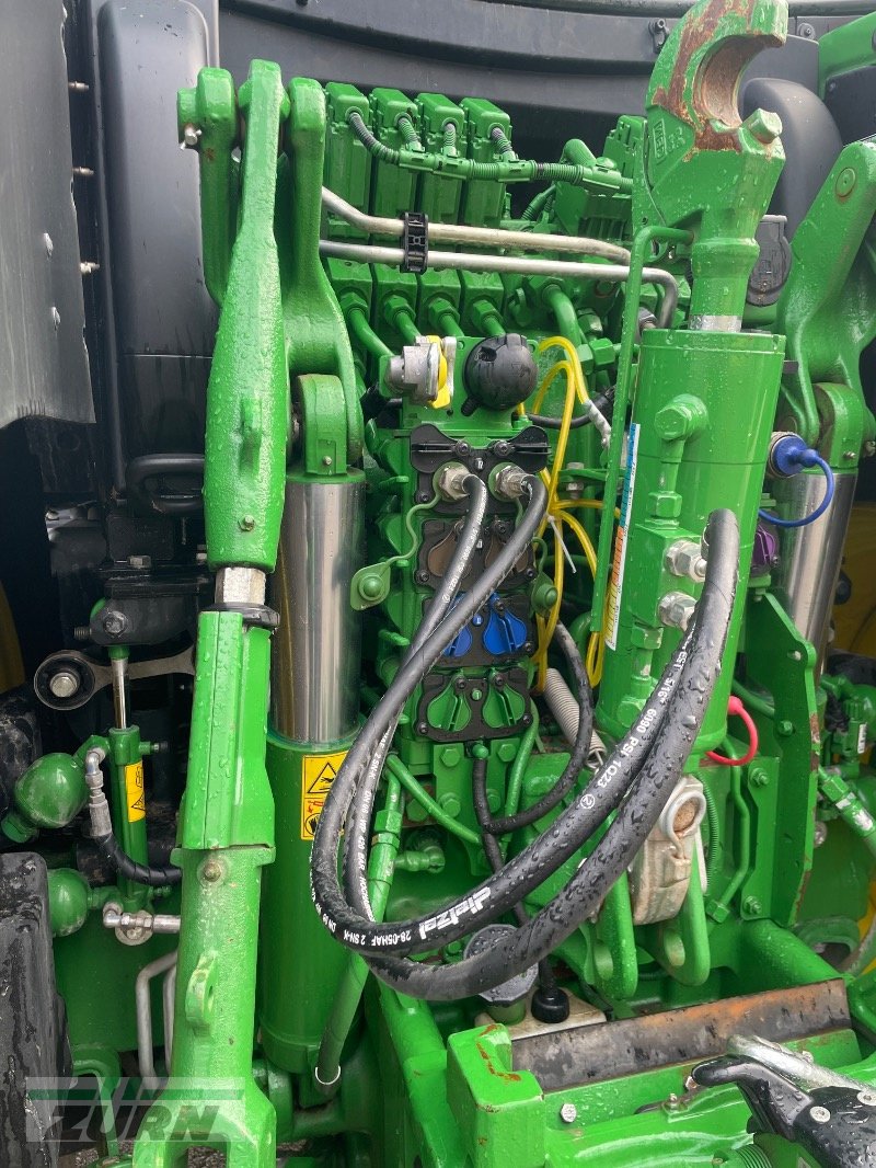 Traktor des Typs John Deere 6R195, Neumaschine in Merklingen (Bild 9)