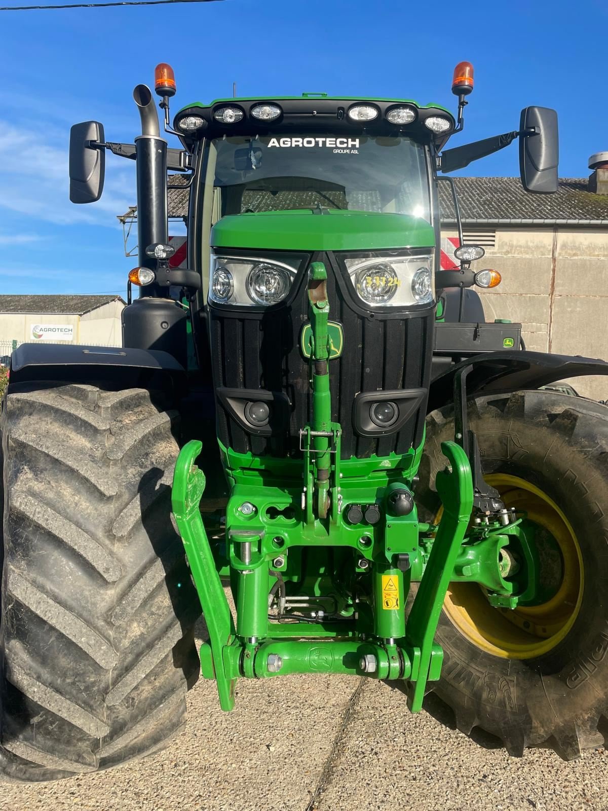 Traktor of the type John Deere 6R195, Gebrauchtmaschine in BOSC LE HARD (Picture 5)