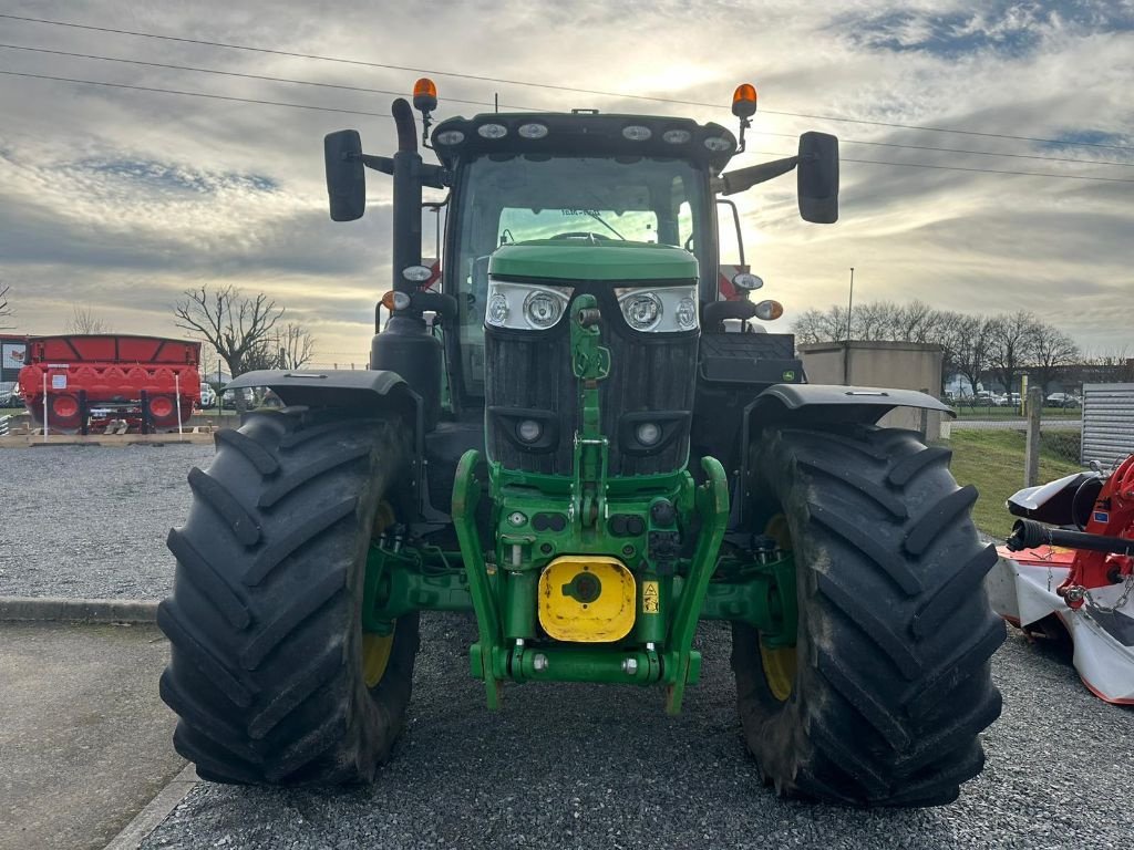 Traktor typu John Deere 6R195, Gebrauchtmaschine w MONTLUCON (Zdjęcie 3)