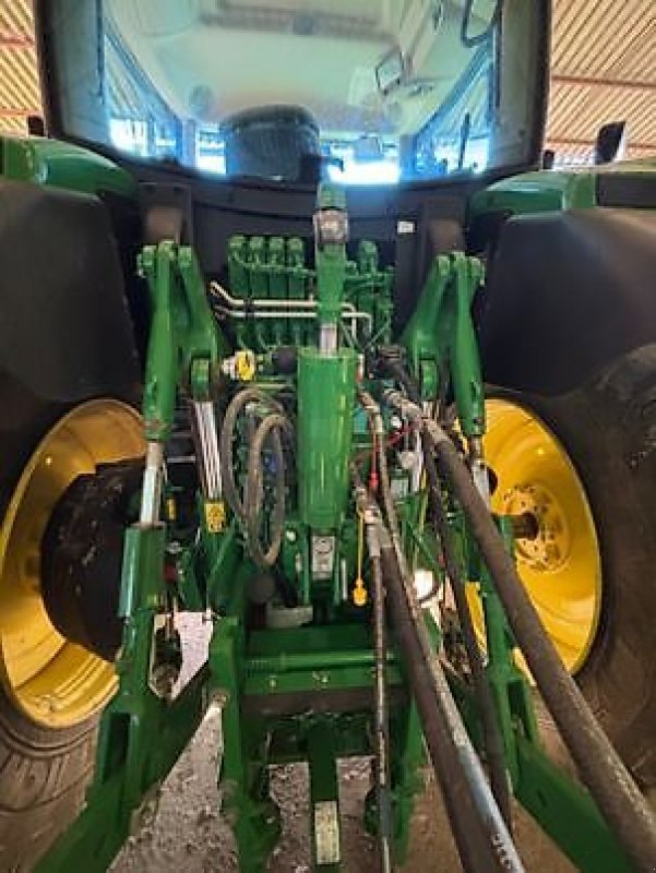 Traktor от тип John Deere 6r195, Gebrauchtmaschine в Monferran-Savès (Снимка 7)