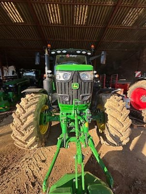 Traktor от тип John Deere 6r195, Gebrauchtmaschine в Monferran-Savès (Снимка 3)