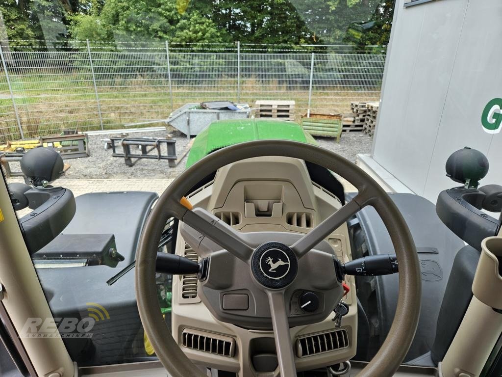 Traktor типа John Deere 6R195, Gebrauchtmaschine в Albersdorf (Фотография 13)