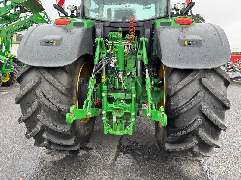 Traktor des Typs John Deere 6R215, Gebrauchtmaschine in Wargnies Le Grand (Bild 8)