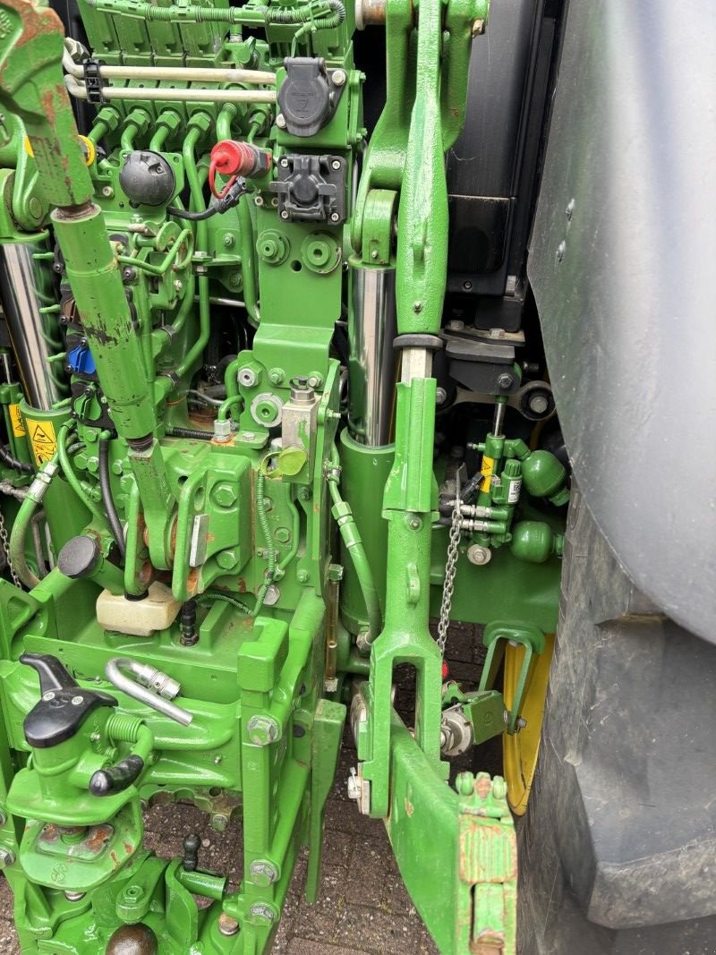 Traktor du type John Deere 6R215, Gebrauchtmaschine en Staphorst (Photo 4)