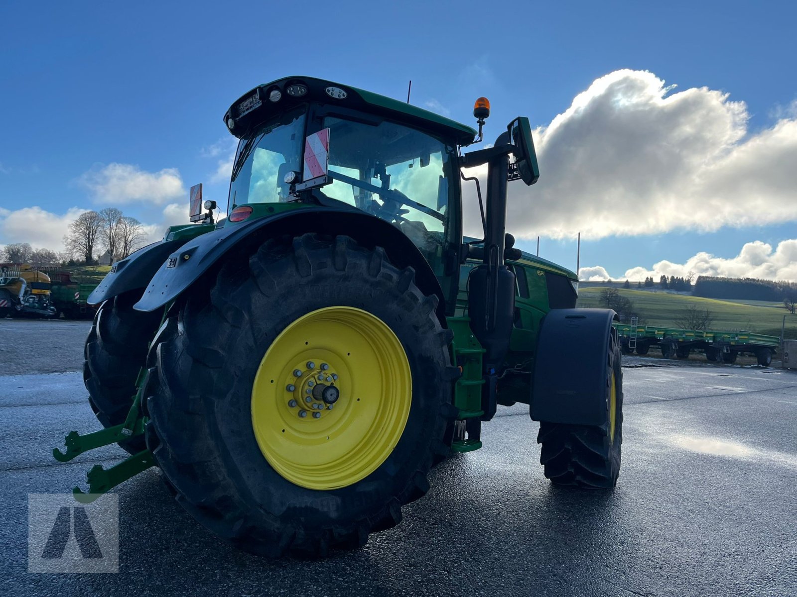 Traktor типа John Deere 6R215, Gebrauchtmaschine в Antdorf (Фотография 8)