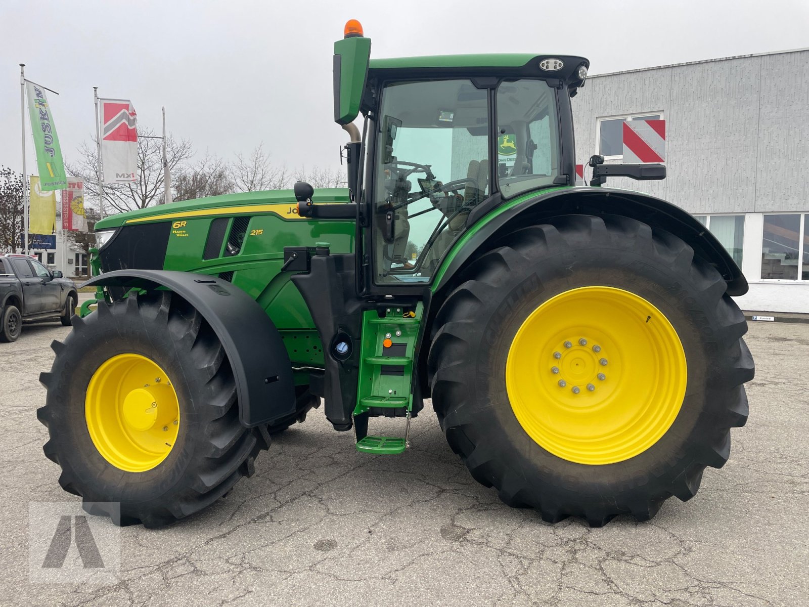 Traktor του τύπου John Deere 6R215, Gebrauchtmaschine σε Eggenfelden (Φωτογραφία 2)