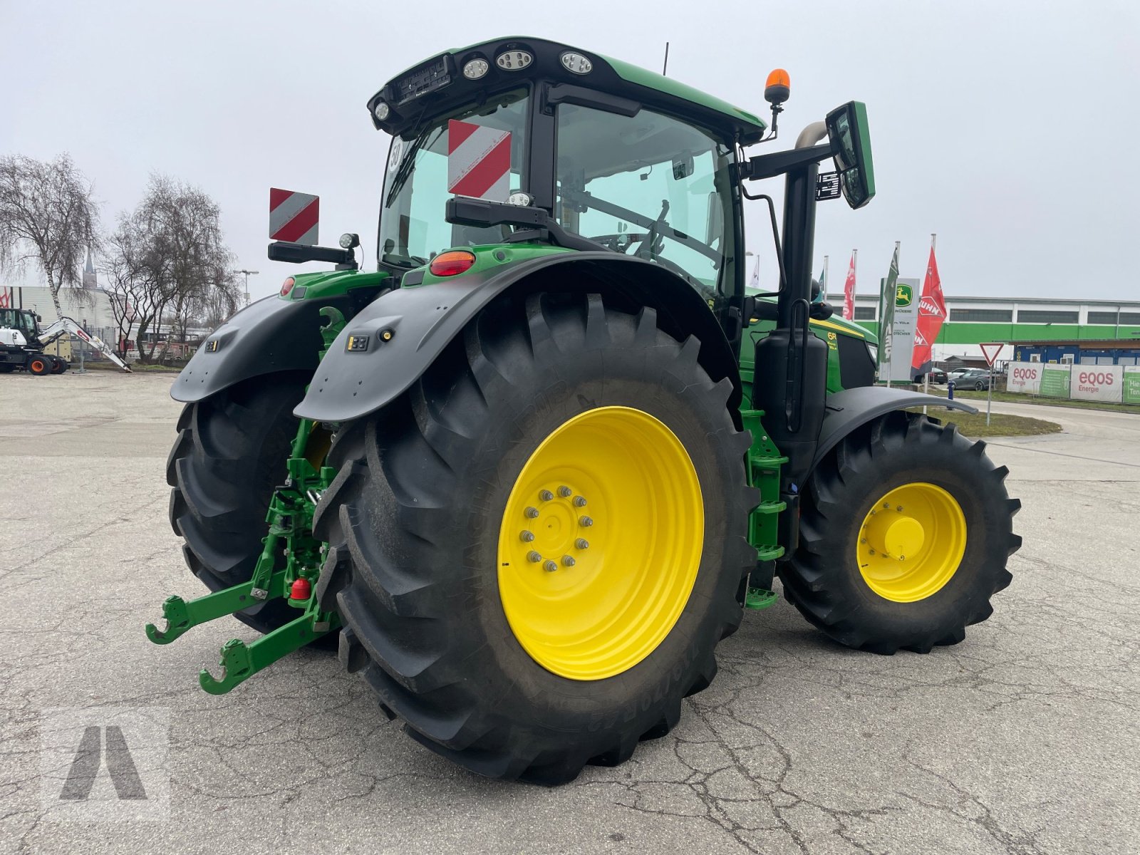 Traktor του τύπου John Deere 6R215, Gebrauchtmaschine σε Eggenfelden (Φωτογραφία 8)