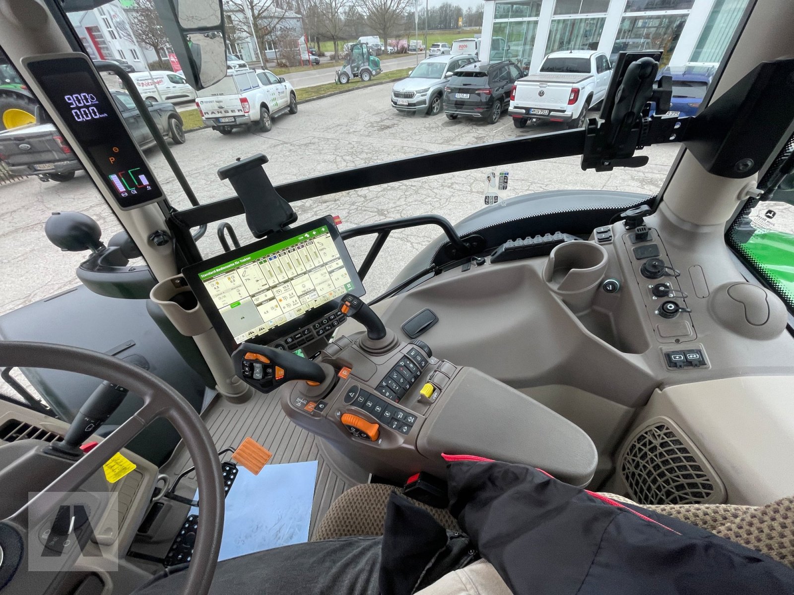 Traktor του τύπου John Deere 6R215, Gebrauchtmaschine σε Eggenfelden (Φωτογραφία 13)