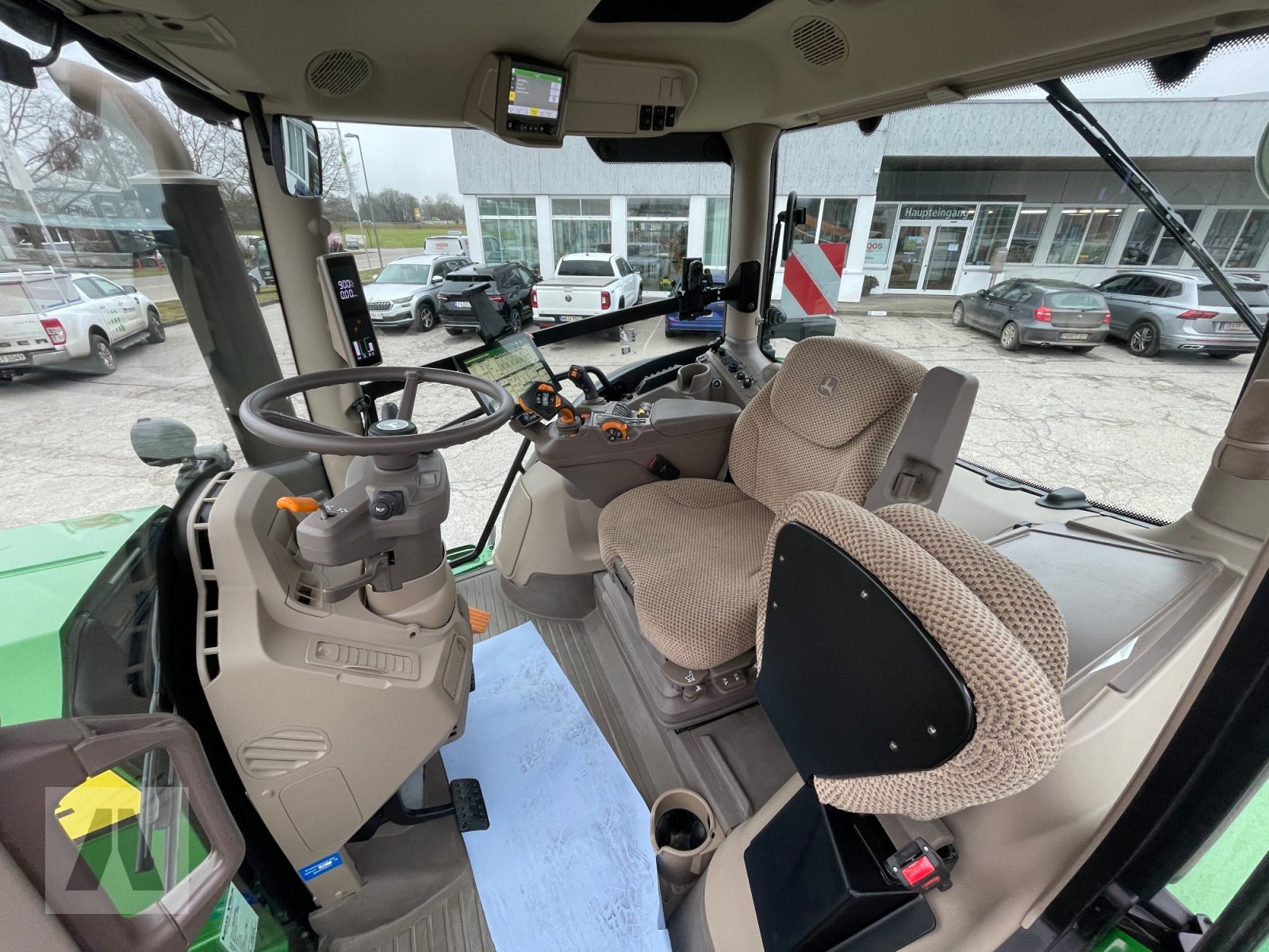 Traktor του τύπου John Deere 6R215, Gebrauchtmaschine σε Eggenfelden (Φωτογραφία 14)