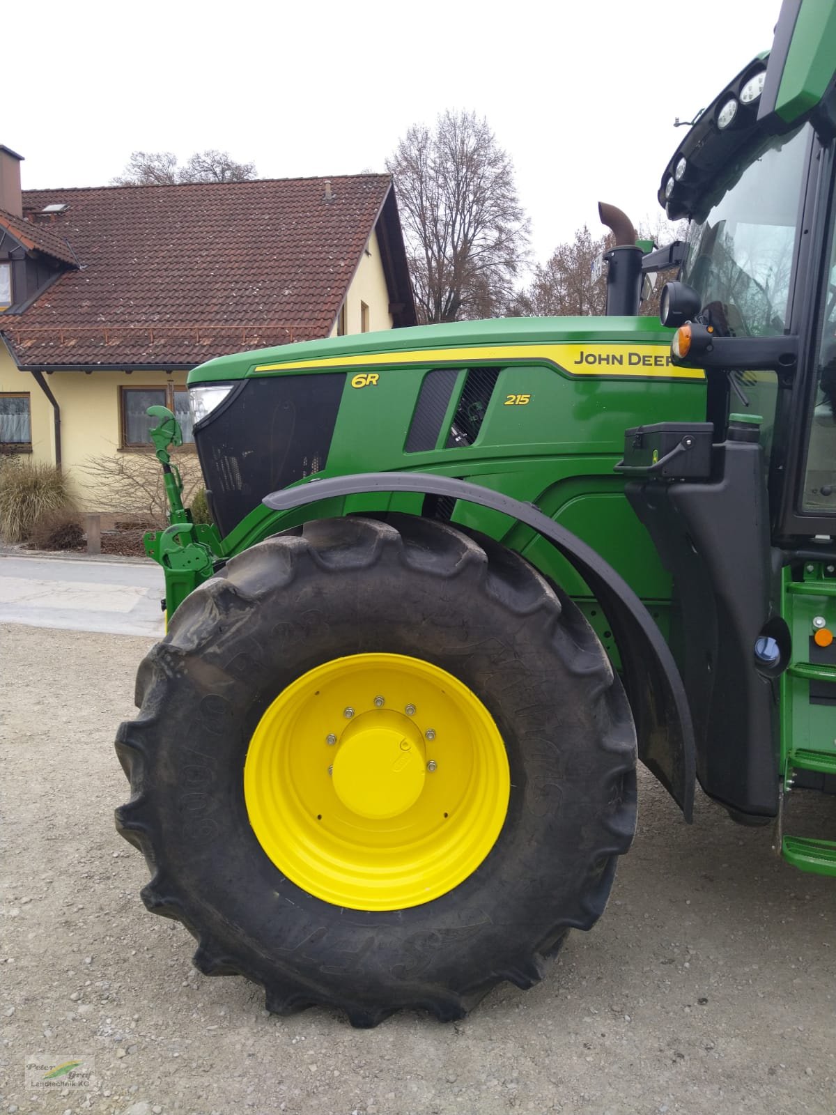 Traktor des Typs John Deere 6R215, Gebrauchtmaschine in Pegnitz-Bronn (Bild 5)