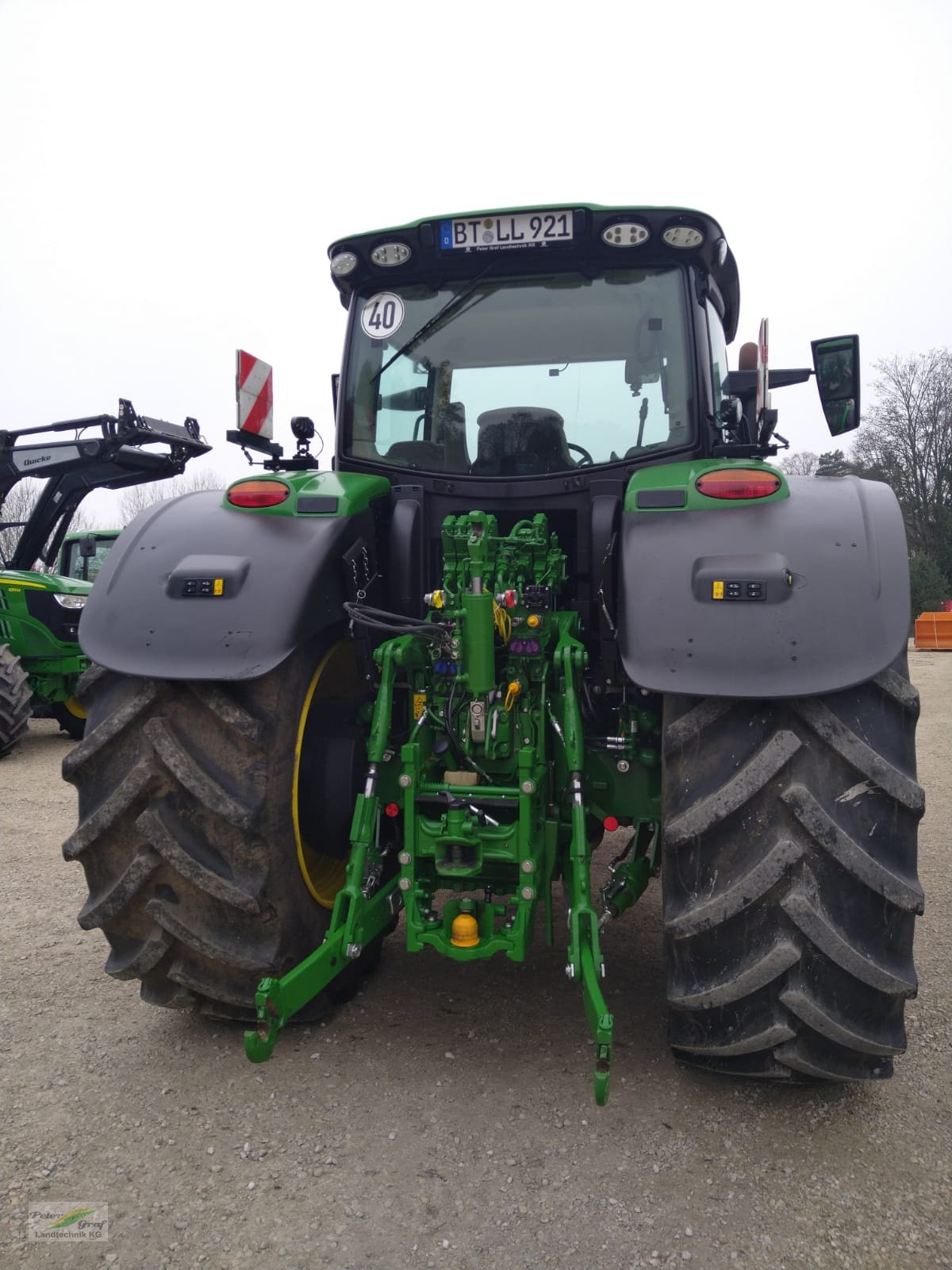 Traktor des Typs John Deere 6R215, Gebrauchtmaschine in Pegnitz-Bronn (Bild 8)
