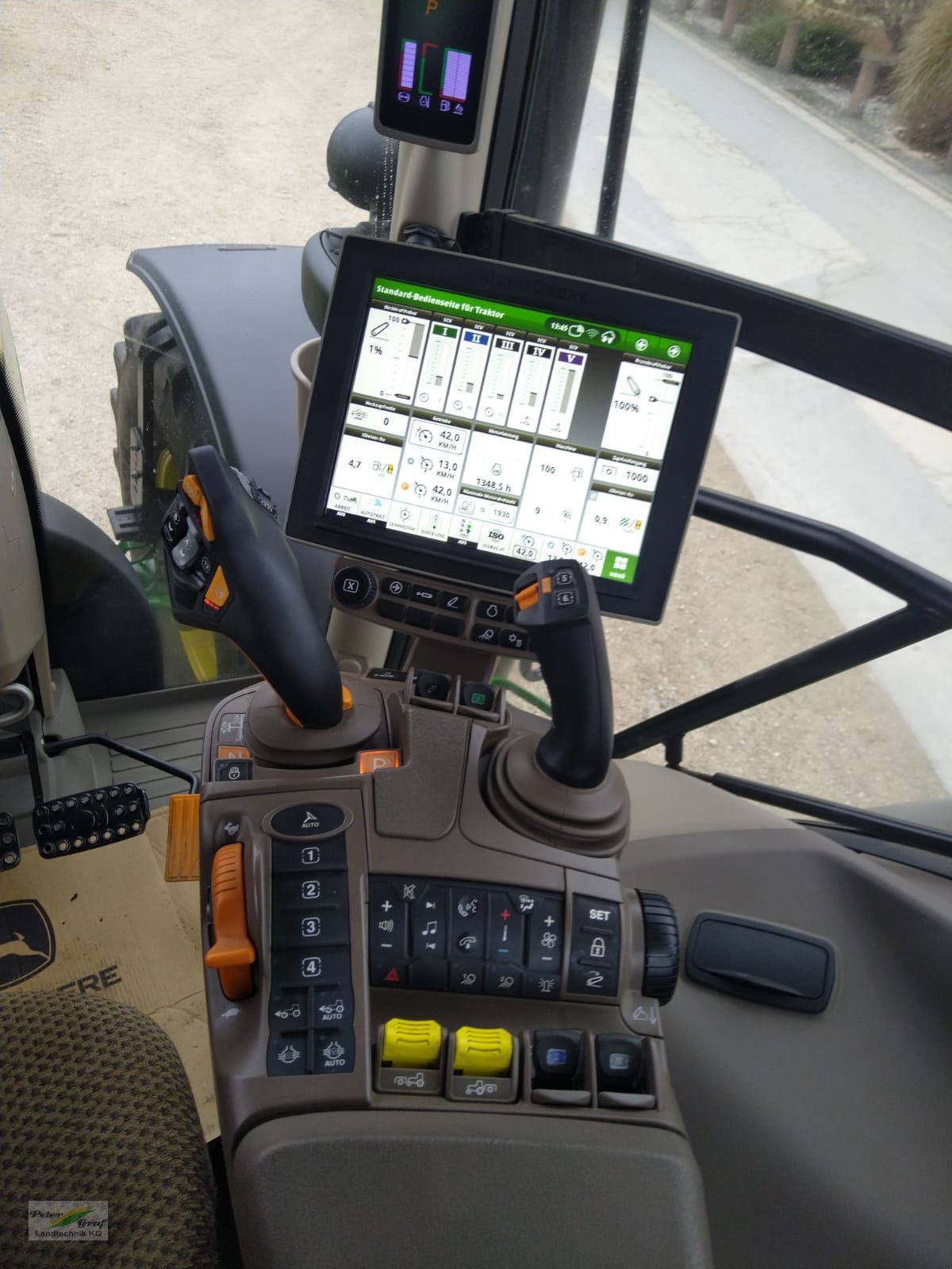 Traktor des Typs John Deere 6R215, Gebrauchtmaschine in Pegnitz-Bronn (Bild 11)