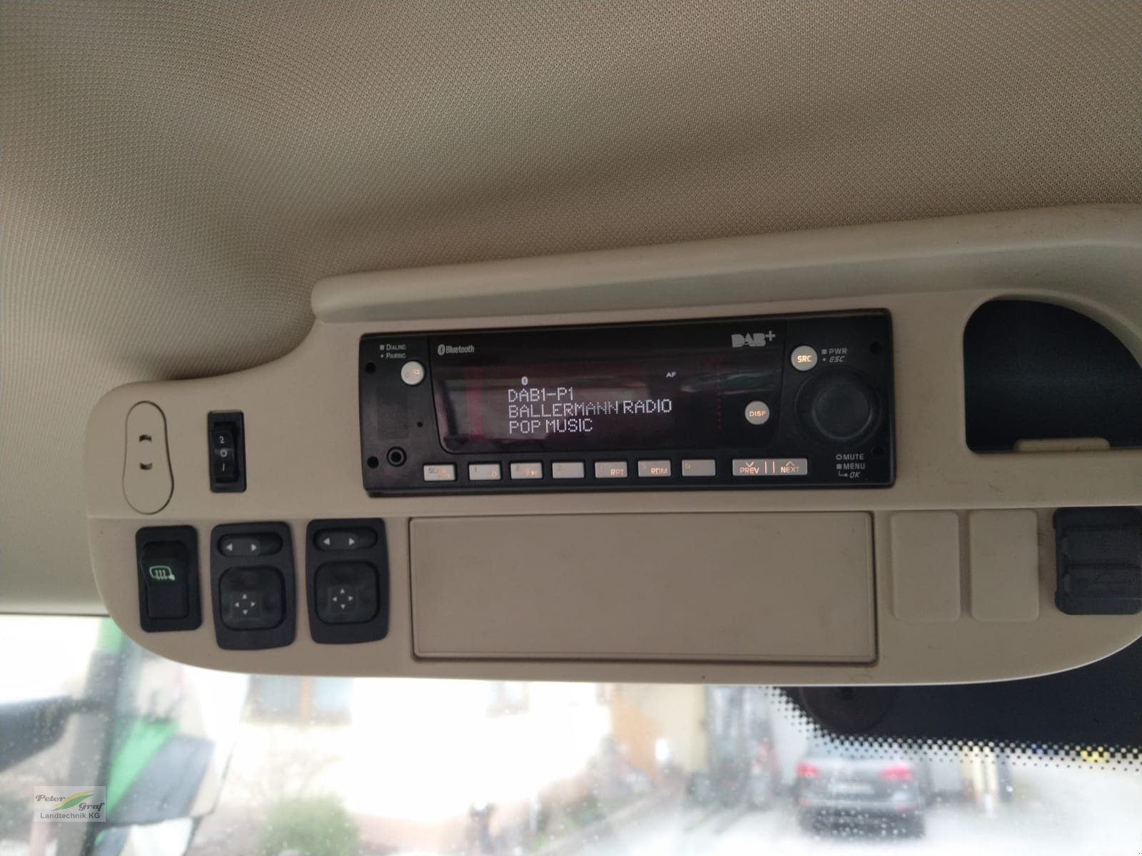 Traktor des Typs John Deere 6R215, Gebrauchtmaschine in Pegnitz-Bronn (Bild 13)