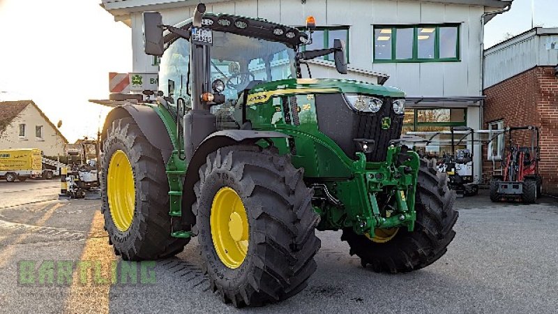 Traktor типа John Deere 6R215, Neumaschine в Versmold (Фотография 1)