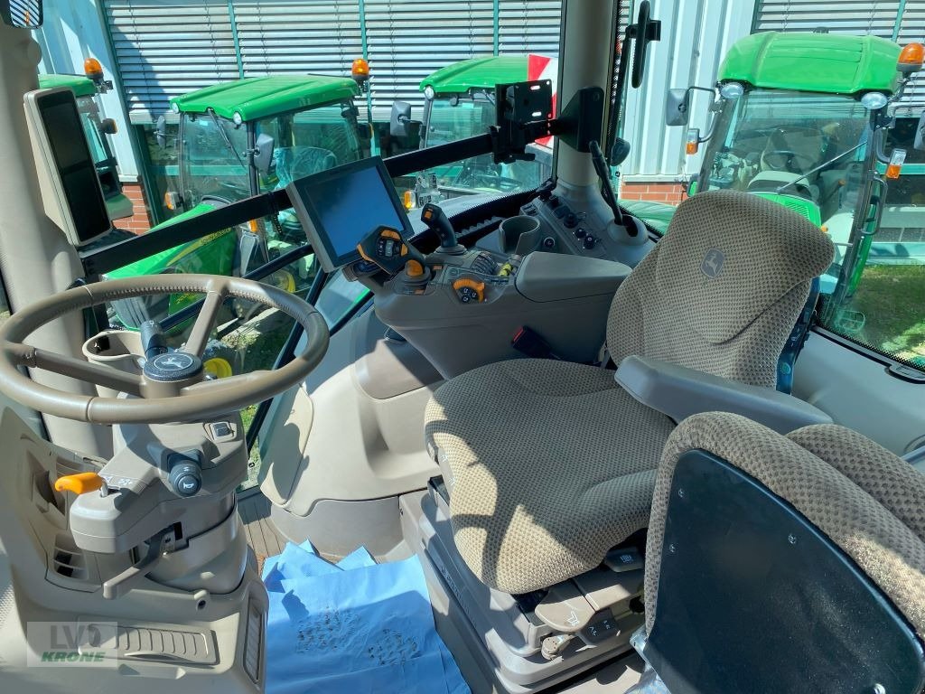 Traktor des Typs John Deere 6R215, Gebrauchtmaschine in Groß Munzel (Bild 10)