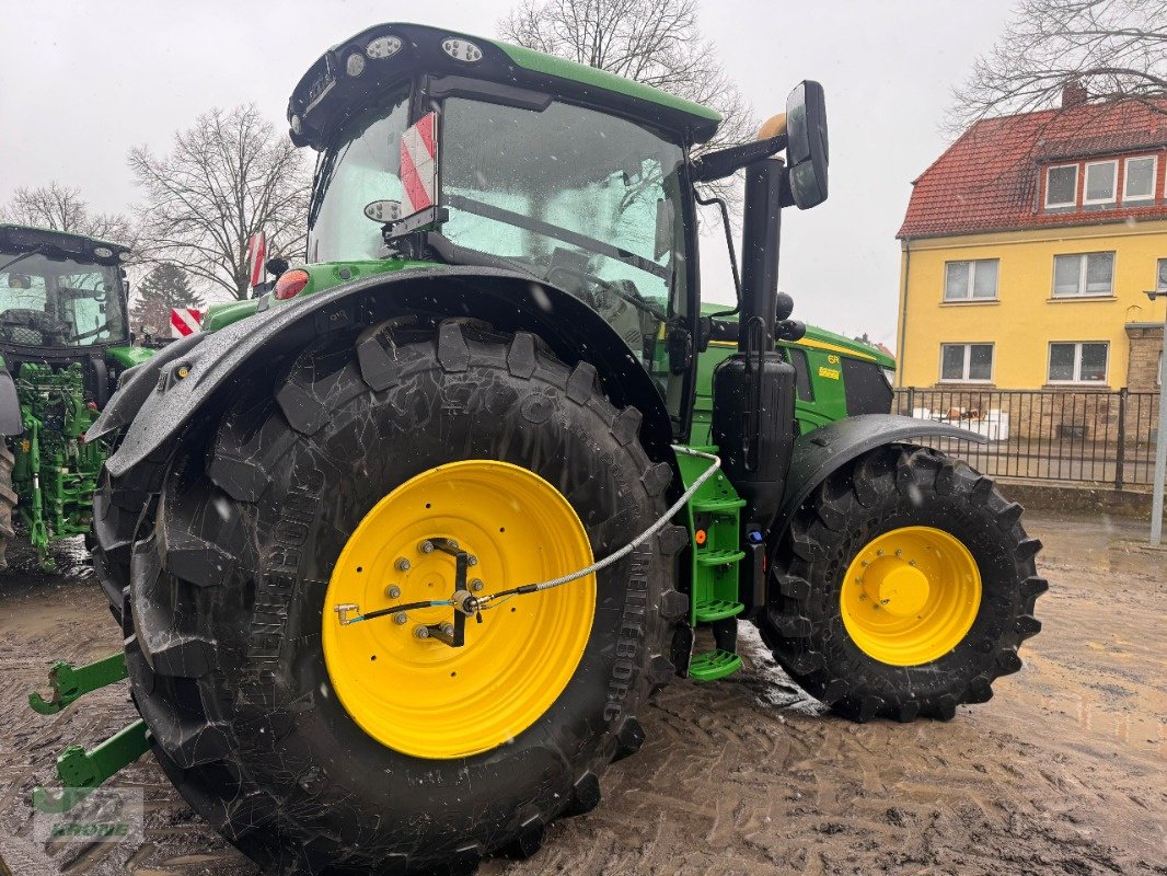 Traktor tip John Deere 6R215, Gebrauchtmaschine in Barsinghausen OT Groß Munzel (Poză 4)