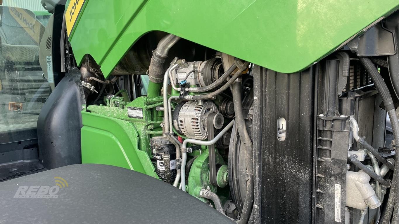 Traktor des Typs John Deere 6R215, Neumaschine in Damme (Bild 21)