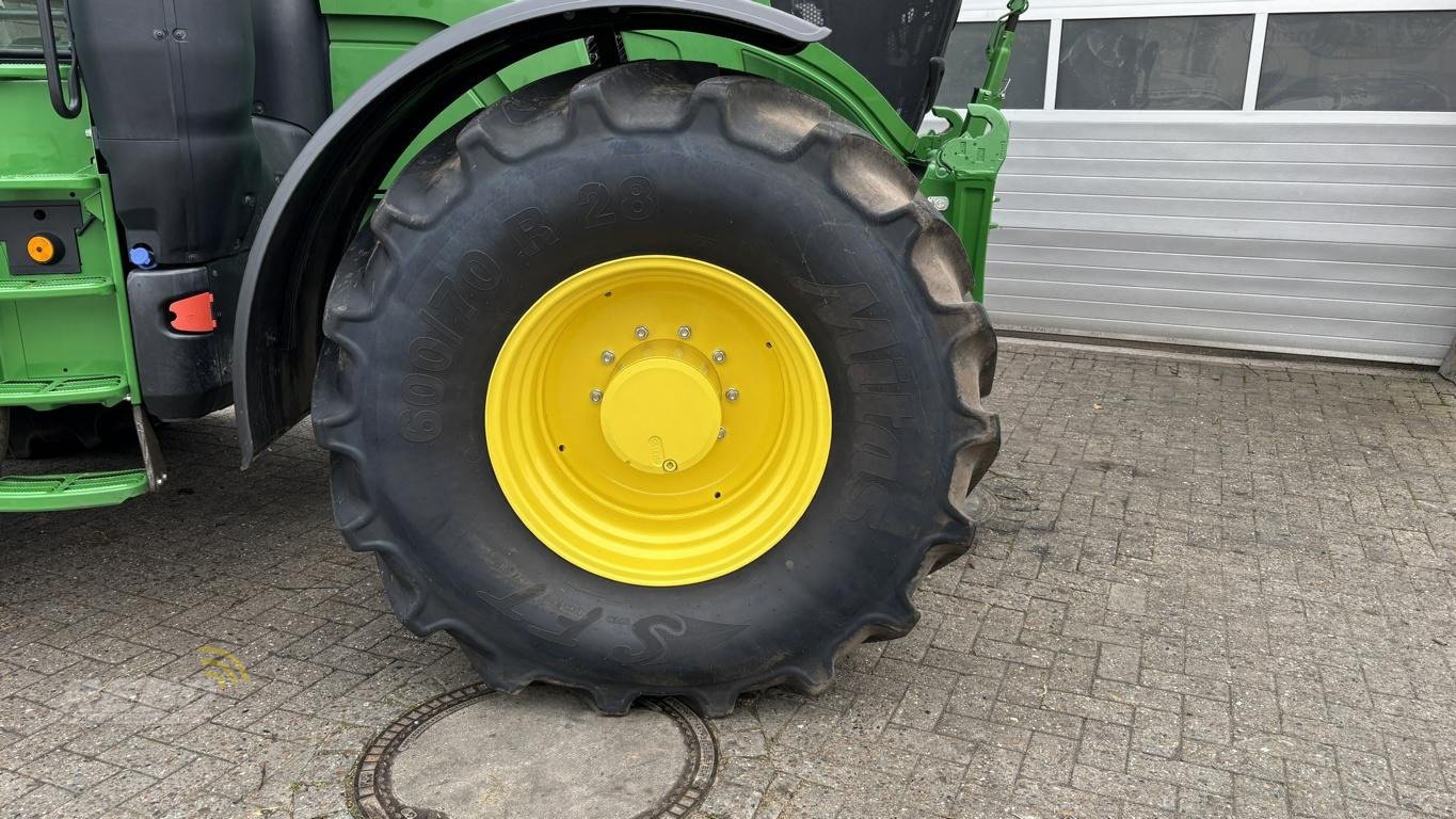 Traktor des Typs John Deere 6R215, Gebrauchtmaschine in Schwaförden (Bild 17)