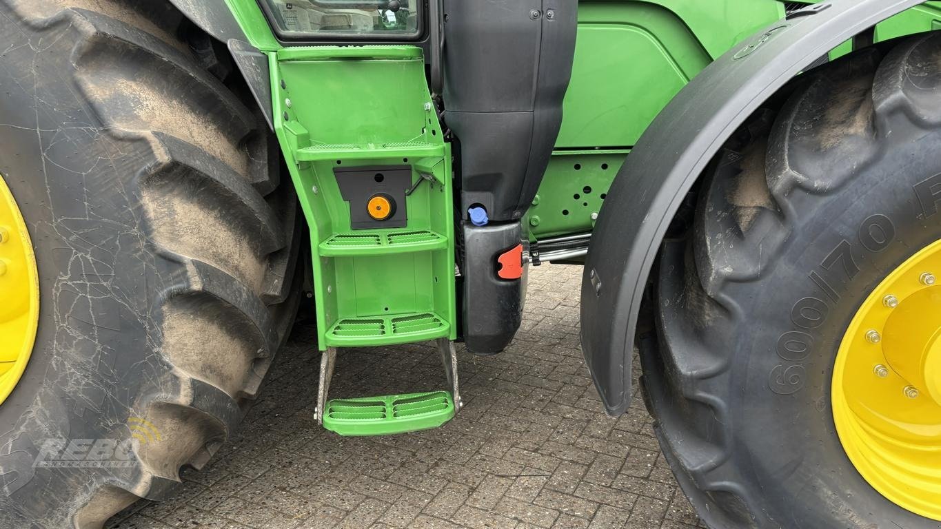 Traktor des Typs John Deere 6R215, Gebrauchtmaschine in Schwaförden (Bild 18)