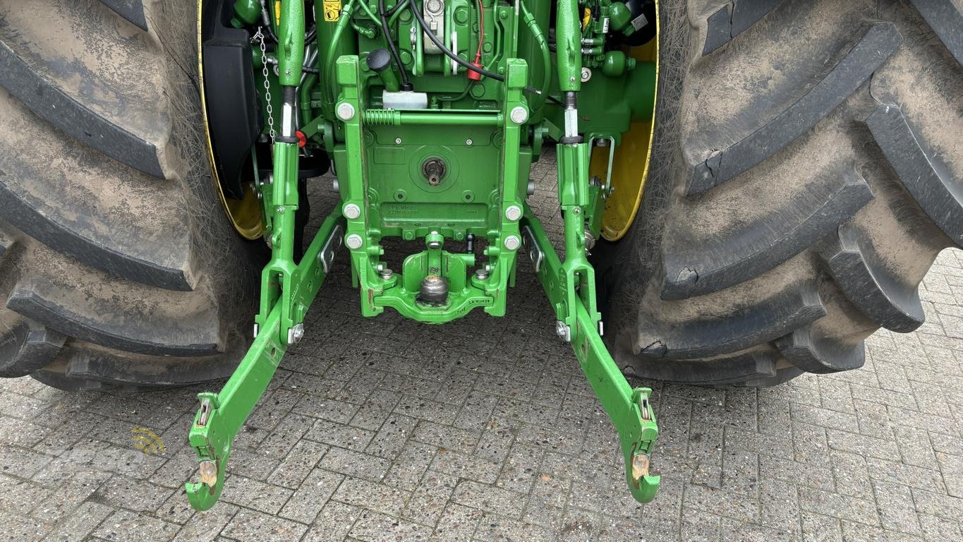 Traktor des Typs John Deere 6R215, Gebrauchtmaschine in Schwaförden (Bild 23)