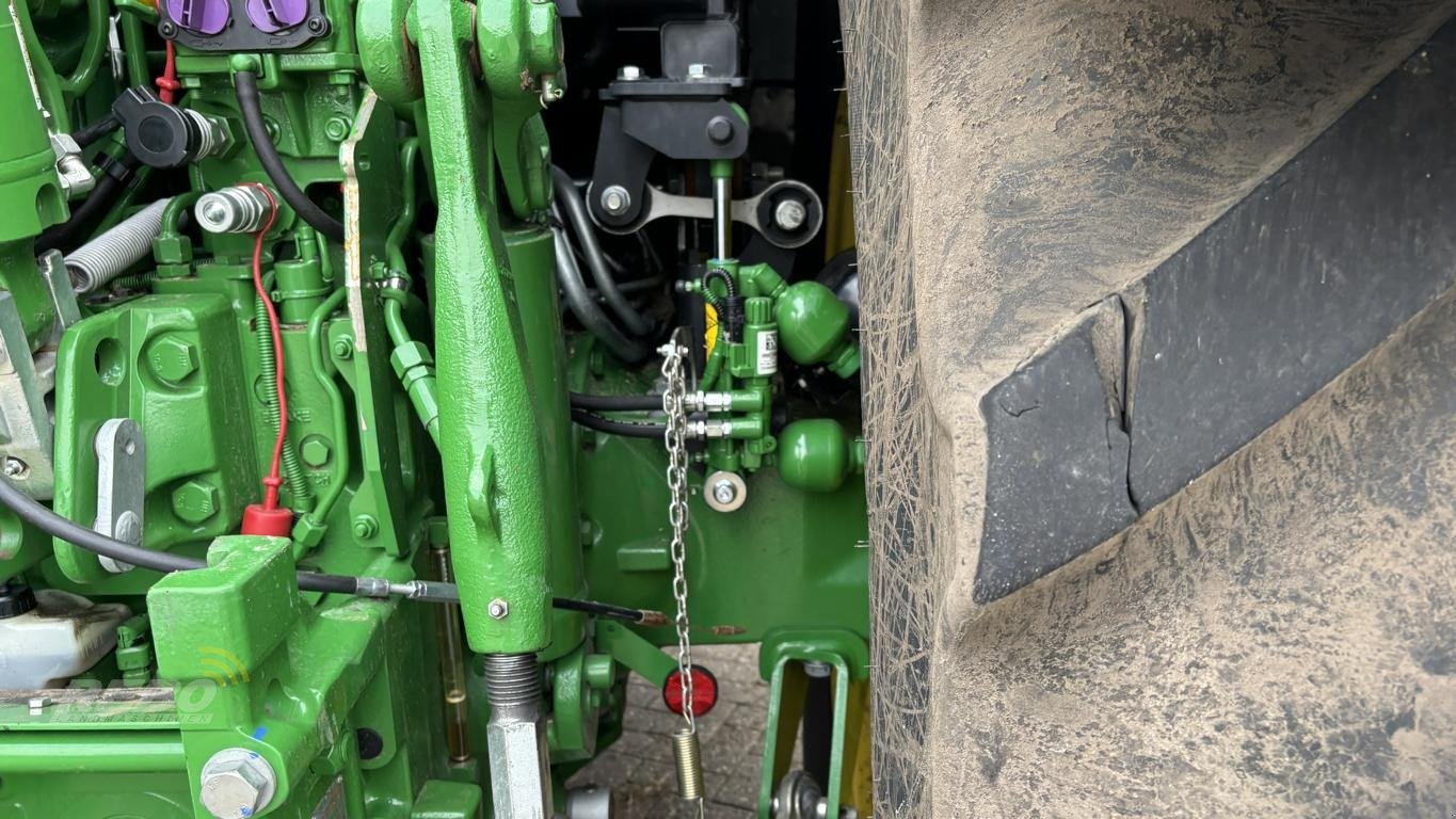 Traktor des Typs John Deere 6R215, Gebrauchtmaschine in Schwaförden (Bild 24)